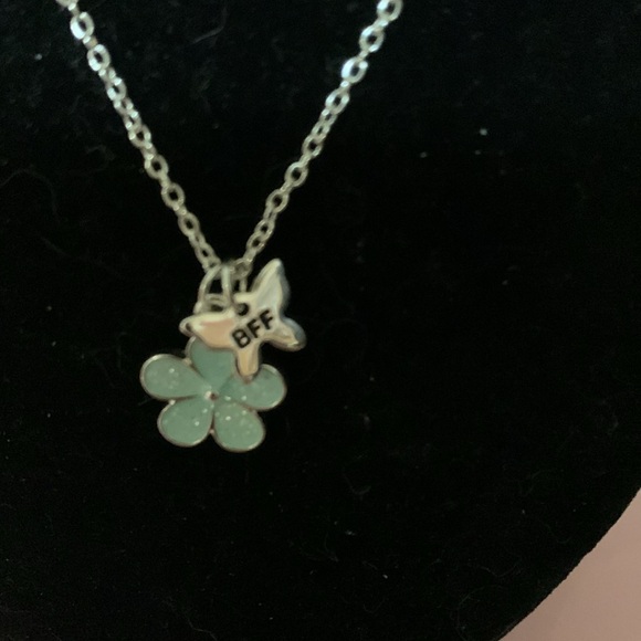 Cute Claire’s BFF necklace, 18” - Picture 4 of 6